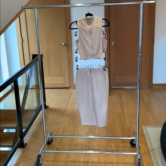 Two piece set - Picture 4 of 5